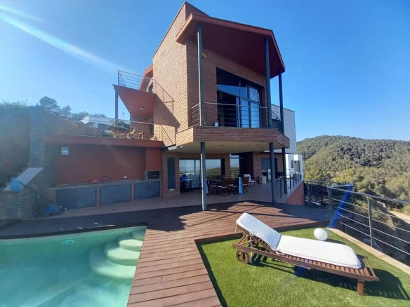 Casa amb vistes increïbles a Matadepera